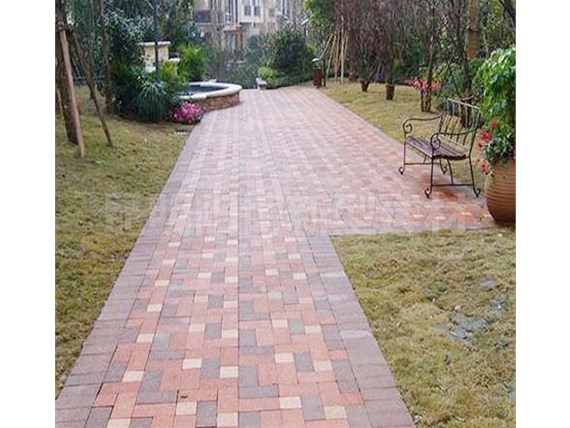 生態(tài)透水磚是否能有效防止道路積水問題？云南陽博水泥制品廠家分享